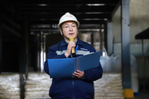 中偉股份鈉電前驅(qū)體正式產(chǎn)業(yè)化！首期年產(chǎn)8000噸鈉電項(xiàng)目成功投料