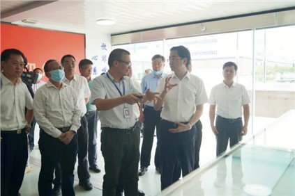 廣西壯族自治區(qū)人大常委會(huì)副主任、黨組副書記，自治區(qū)總工會(huì)主席張曉欽調(diào)研南部產(chǎn)業(yè)基地